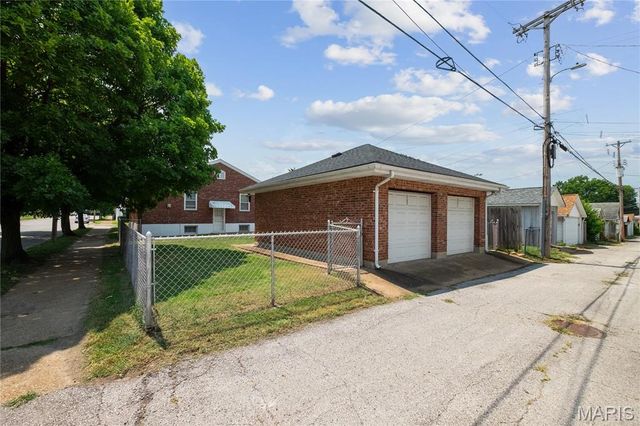 5203 SCHOLLMEYER, St Louis, MO 63109