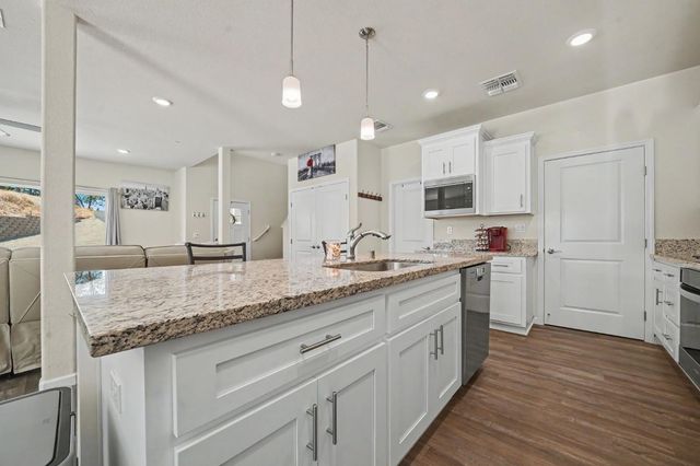 13906 Rose Quartz Ct, Pine Grove, CA 95665