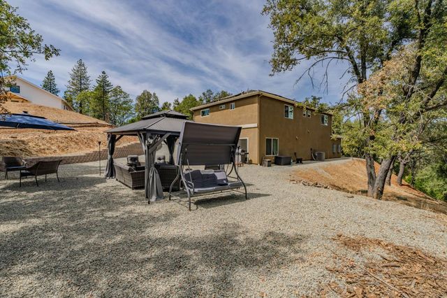 13906 Rose Quartz Ct, Pine Grove, CA 95665