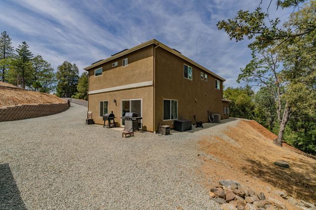 13906 Rose Quartz Ct, Pine Grove, CA 95665