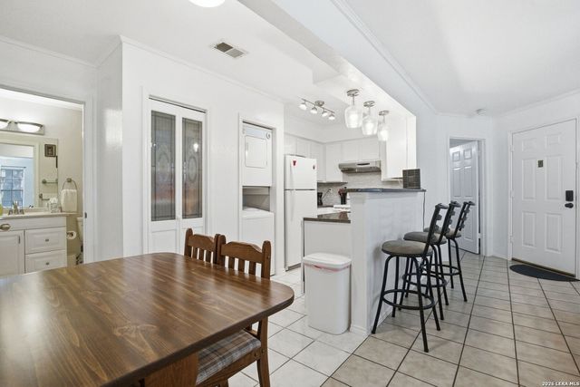 11610 Vance Jackson Rd Apt 869, San Antonio, TX 78230