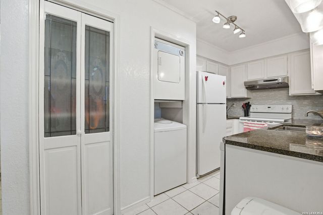 11610 Vance Jackson Rd Apt 869, San Antonio, TX 78230