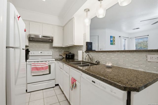 11610 Vance Jackson Rd Apt 869, San Antonio, TX 78230