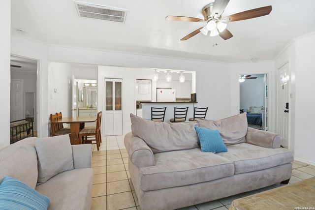 11610 Vance Jackson Rd Apt 869, San Antonio, TX 78230