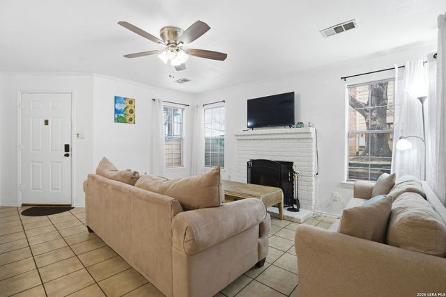 11610 Vance Jackson Rd Apt 869, San Antonio, TX 78230