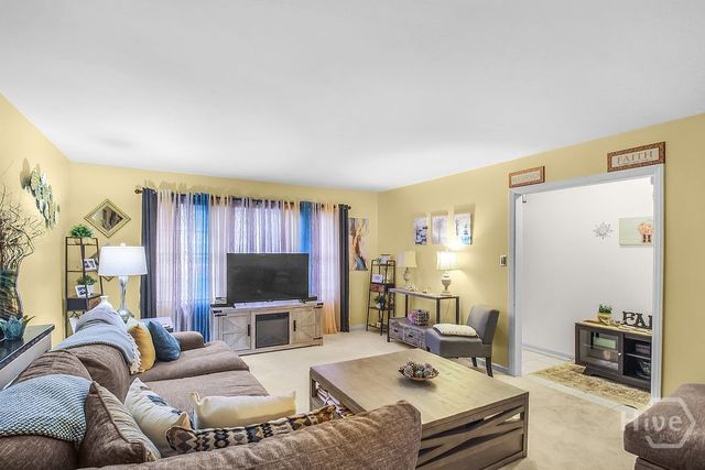 222 Dyches Drive, Savannah, GA 31406