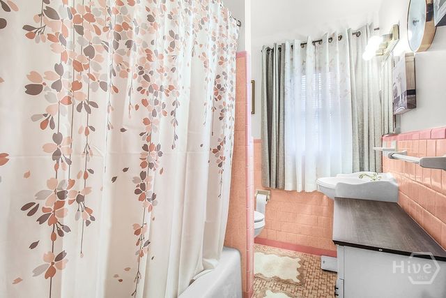 222 Dyches Drive, Savannah, GA 31406