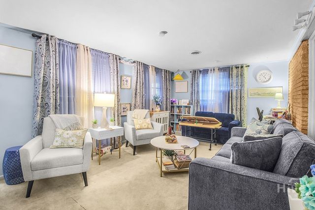 222 Dyches Drive, Savannah, GA 31406