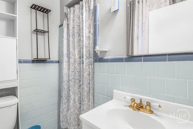 222 Dyches Drive, Savannah, GA 31406