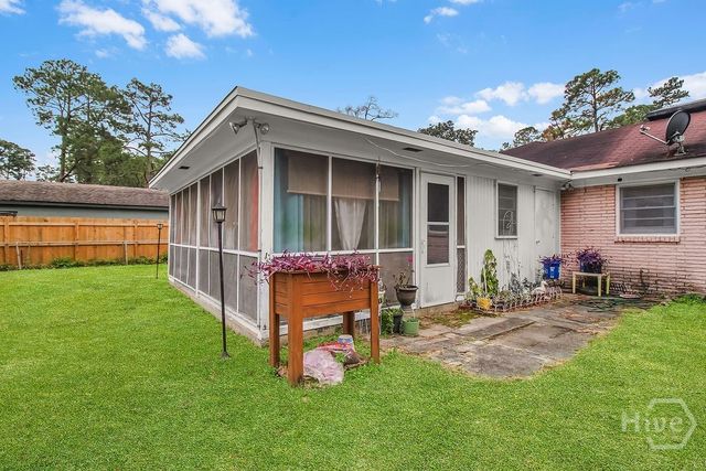 222 Dyches Drive, Savannah, GA 31406