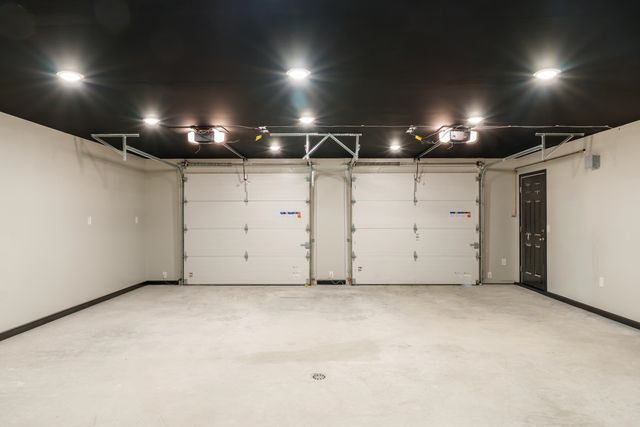 2552 BEDFORD LOOP, North Pole, AK 99705