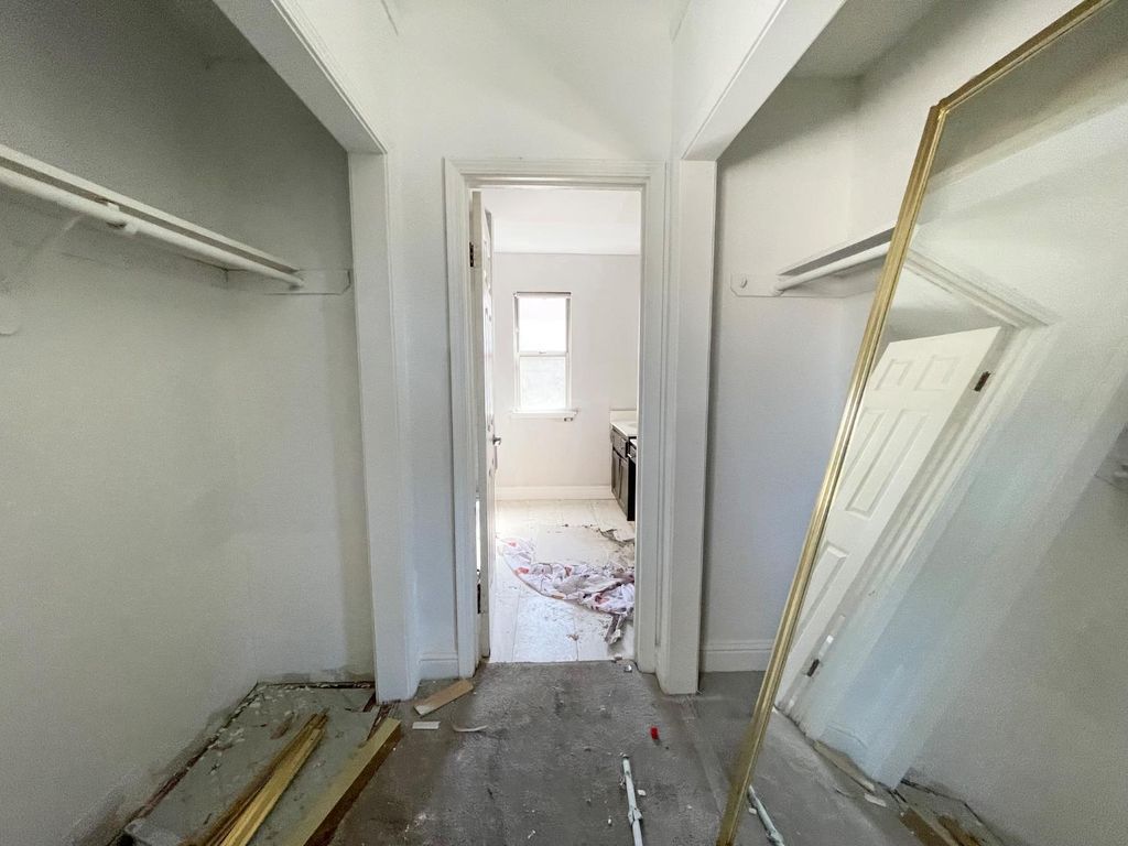 Image 11 of property listing at 5706 W Ellery Avenue, Fresno, CA 93722
