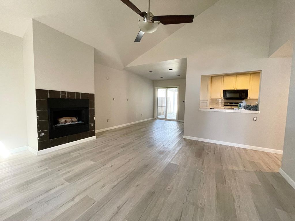 Image 3 of property listing at 5706 W Ellery Avenue, Fresno, CA 93722