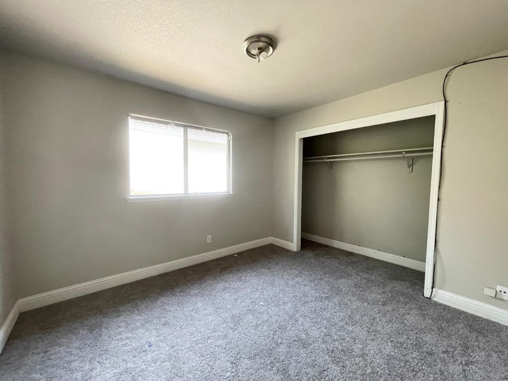 Image 7 of property listing at 5706 W Ellery Avenue, Fresno, CA 93722