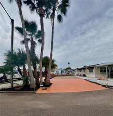 9000 US HIGHWAY 192 327, Clermont, FL 34714