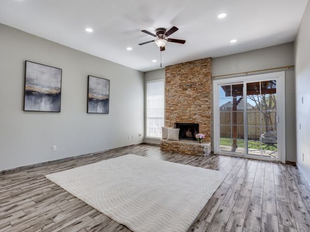 220 Peach Tree Drive, Murphy, TX 75094