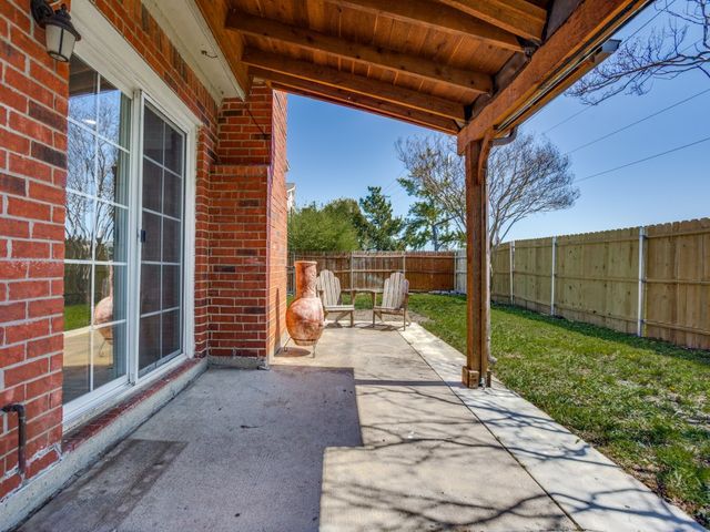 220 Peach Tree Drive, Murphy, TX 75094