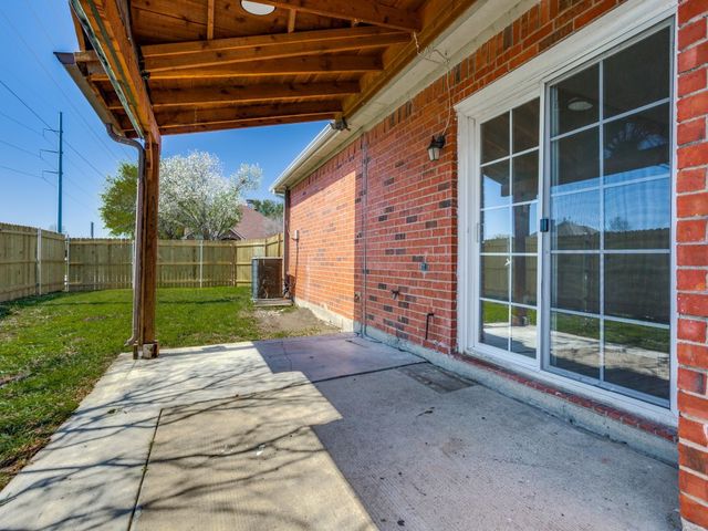 220 Peach Tree Drive, Murphy, TX 75094