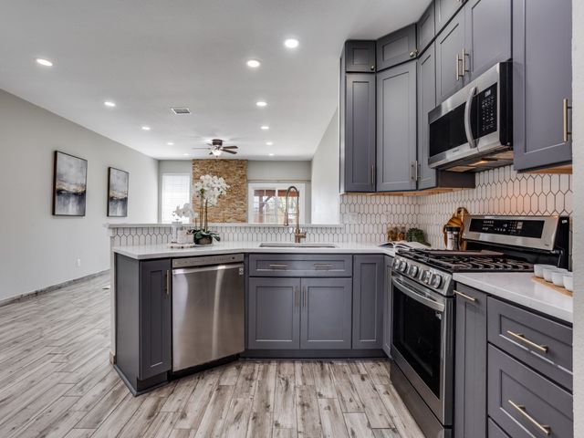 220 Peach Tree Drive, Murphy, TX 75094