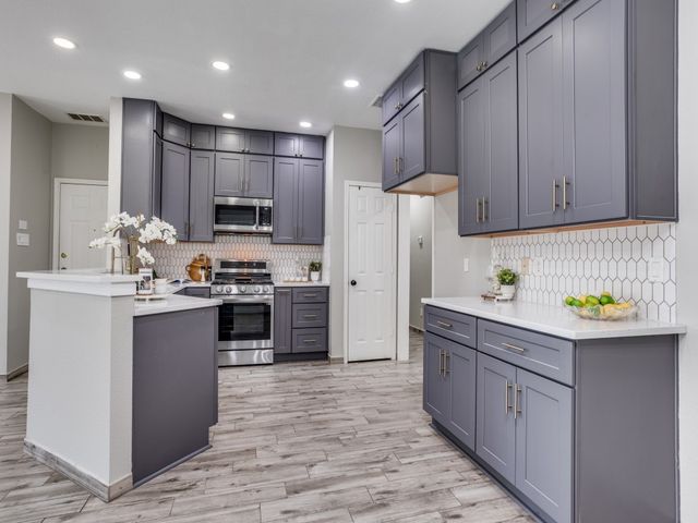 220 Peach Tree Drive, Murphy, TX 75094