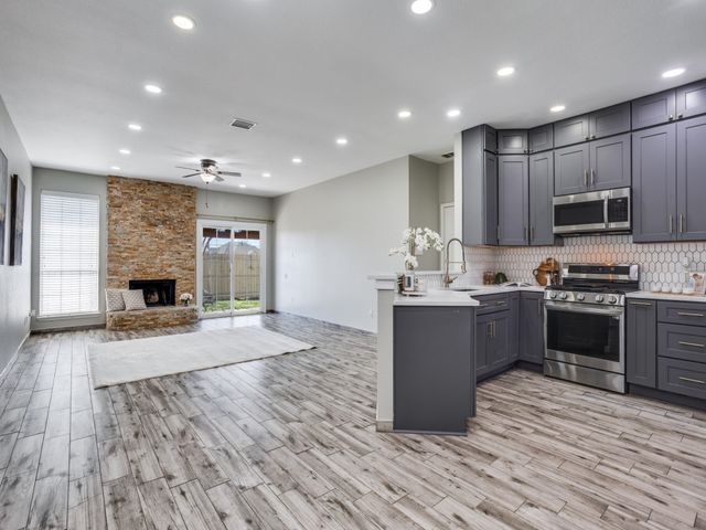 220 Peach Tree Drive, Murphy, TX 75094