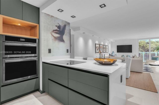 100 Bayview Dr 216, Sunny Isles Beach, FL 33160