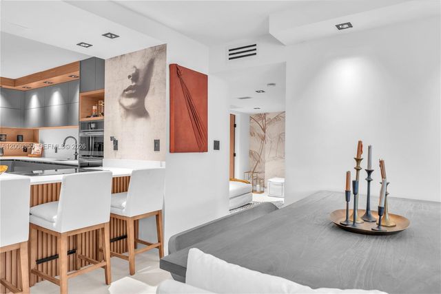 100 Bayview Dr 216, Sunny Isles Beach, FL 33160