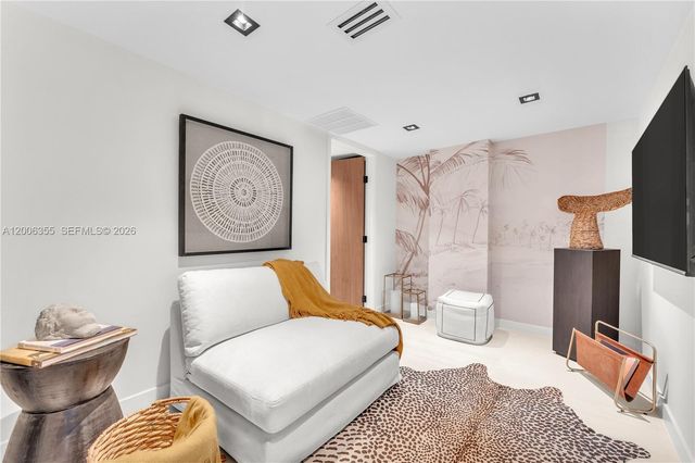 100 Bayview Dr 216, Sunny Isles Beach, FL 33160