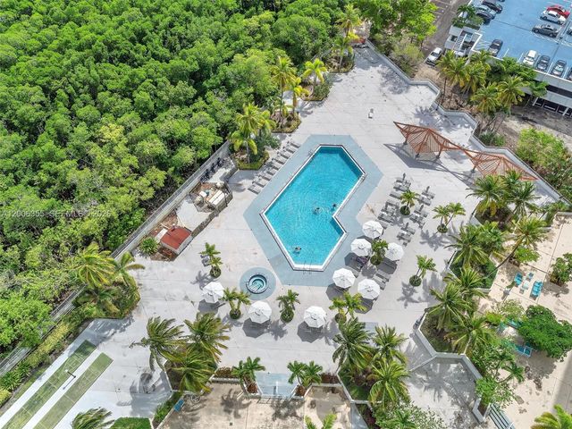 100 Bayview Dr 216, Sunny Isles Beach, FL 33160