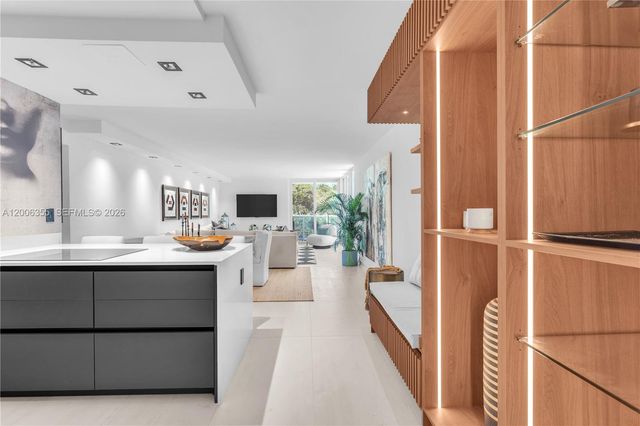 100 Bayview Dr 216, Sunny Isles Beach, FL 33160