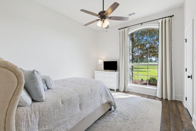 44388 Stringer Bridge Rd, St Amant, LA 70774