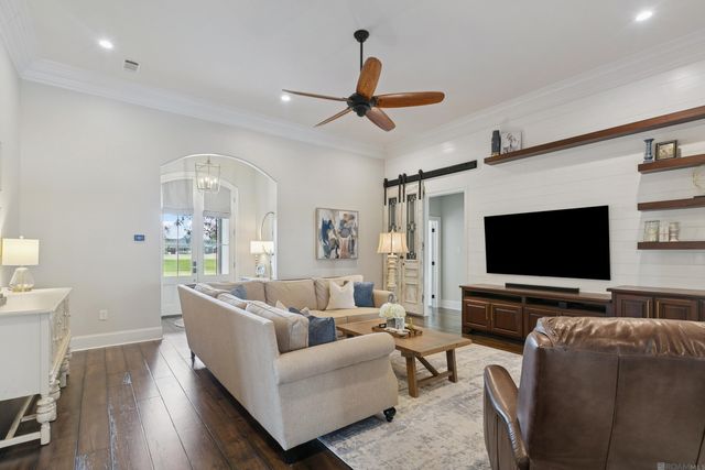 44388 Stringer Bridge Rd, St Amant, LA 70774