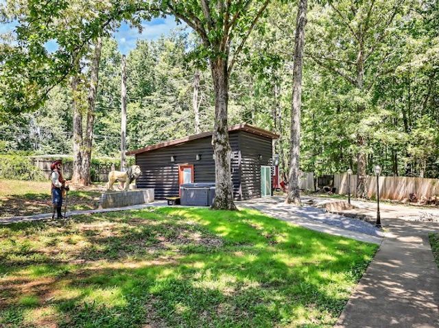 4537 Louise Creek Rd, Cunningham, TN 37052