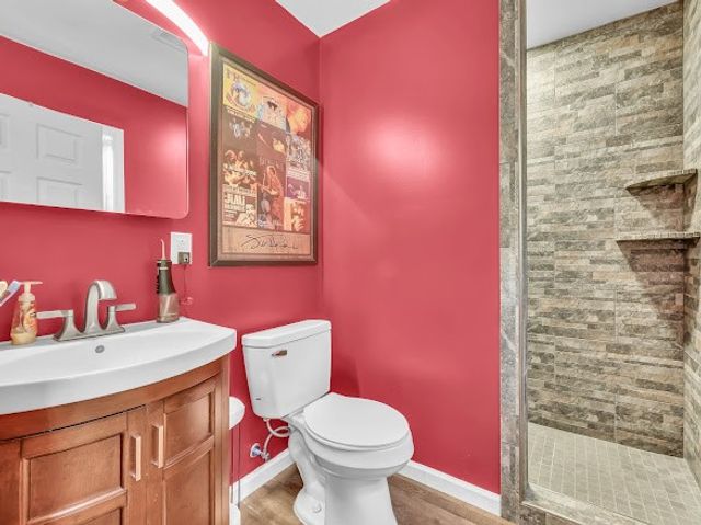 4537 Louise Creek Rd, Cunningham, TN 37052