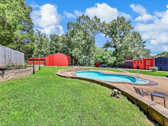 4537 Louise Creek Rd, Cunningham, TN 37052