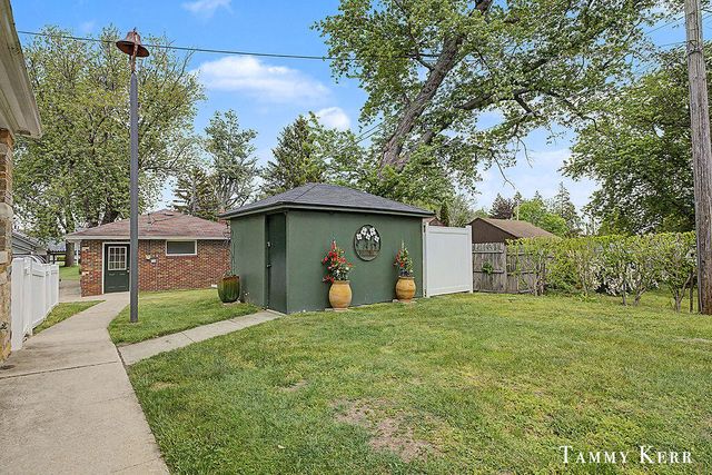 1159 S Shore Drive, Holland, MI 49423