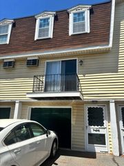 1245 Pawtucket Blvd 4, Lowell, MA 01854