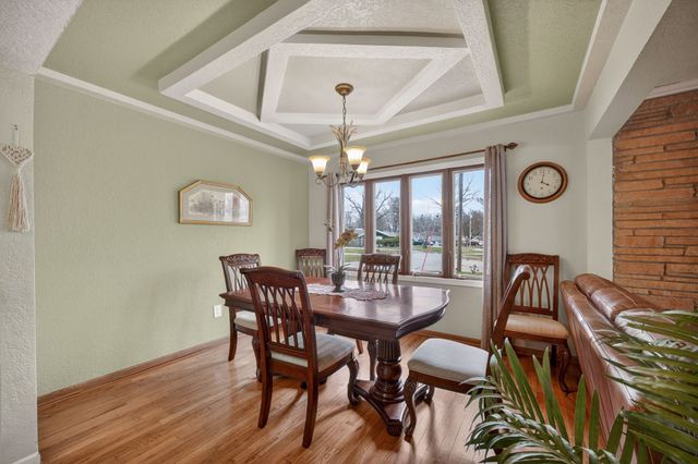 1511 Lewis Avenue, Des Moines, IA 50315