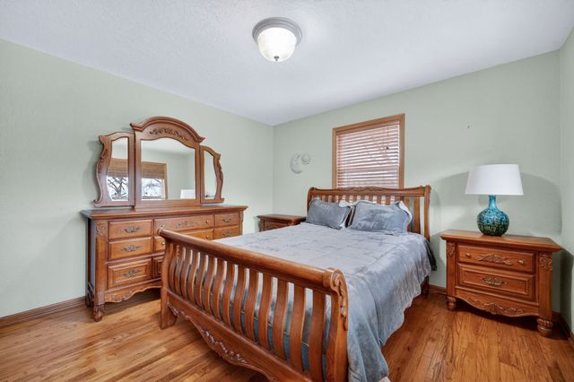 1511 Lewis Avenue, Des Moines, IA 50315