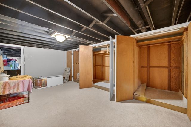 1511 Lewis Avenue, Des Moines, IA 50315