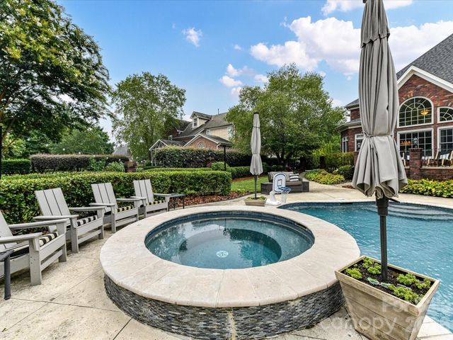 6114 Four Wood Drive, Matthews, NC 28104