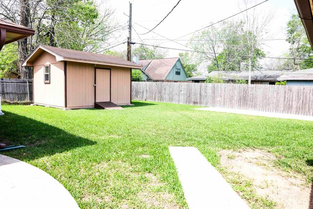 6610 Wedgewood Dr, Beaumont, TX 77706