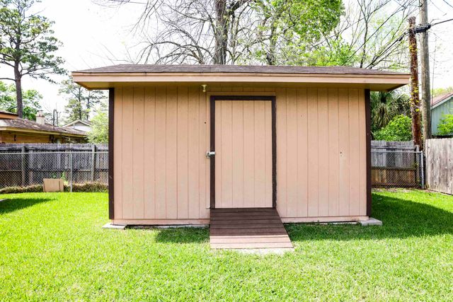 6610 Wedgewood Dr, Beaumont, TX 77706