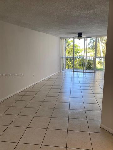 7035 NW 186th St D305, Hialeah, FL 33015