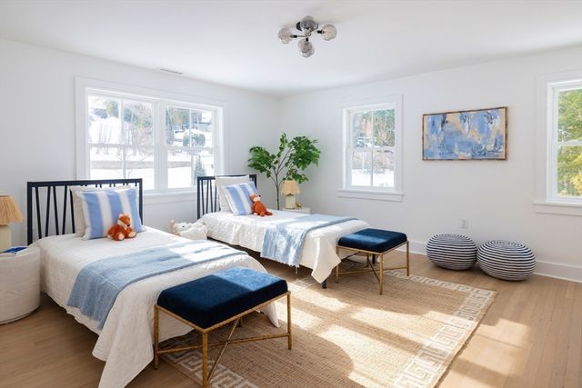 60 Alberta Rd, Brookline, MA 02467