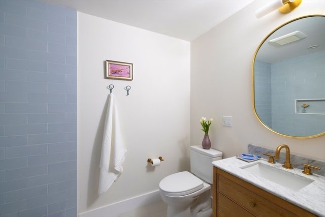 60 Alberta Rd, Brookline, MA 02467