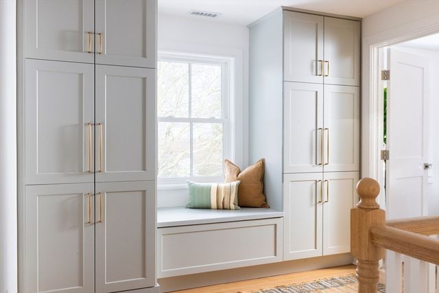 60 Alberta Rd, Brookline, MA 02467