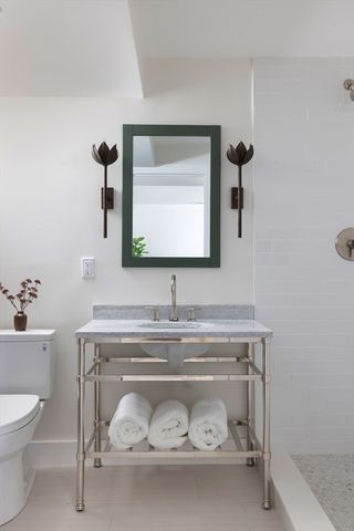 60 Alberta Rd, Brookline, MA 02467