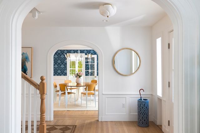 60 Alberta Rd, Brookline, MA 02467