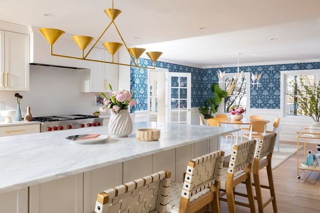 60 Alberta Rd, Brookline, MA 02467